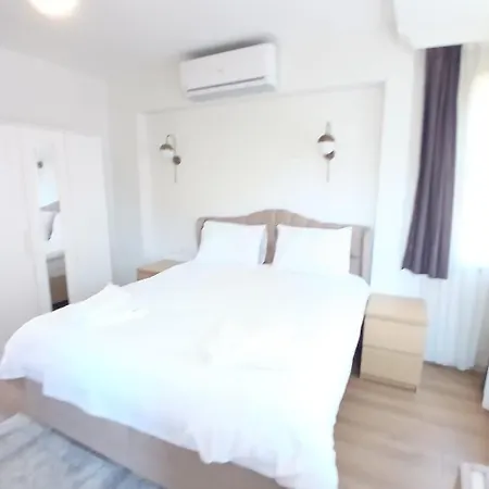Sophia And Hotel 3*
